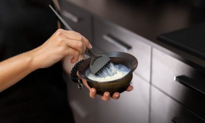 Frumusețea la Domiciliu: Tehnici pentru un Păr Vopsit Impecabil în Confortul Casei