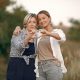 Iubirea în Detaliu: 5 Moduri de a-i Arăta Mamei Cât de Mult O Prețuiești