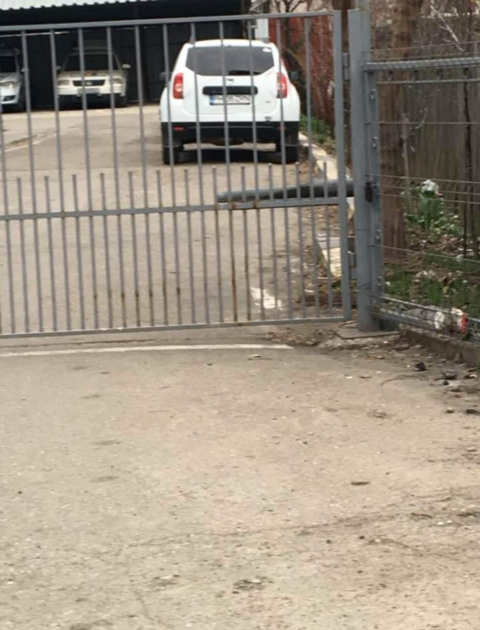 Mașina în "tarcul" Politiei în vederea confiscarii