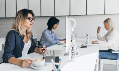 8 lucruri de care ai nevoie pentru un job la birou