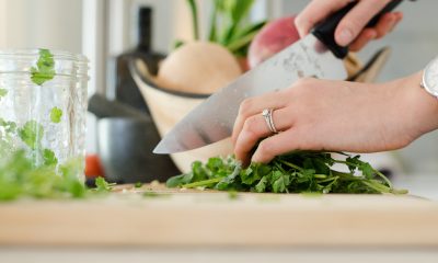 Vrei să fii mai organizată și să-ți cumperi alimentele pentru o săptămână. Iată ce să nu-ți lipsească de pe lista de cumpărături!