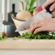 Vrei să fii mai organizată și să-ți cumperi alimentele pentru o săptămână. Iată ce să nu-ți lipsească de pe lista de cumpărături!
