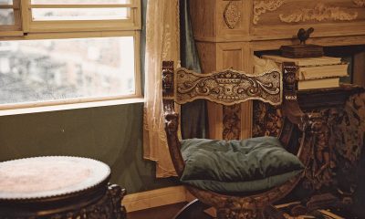 Renovarea cu stil a holului: de la mobilă din lemn masiv până la detalii de design care fac diferența