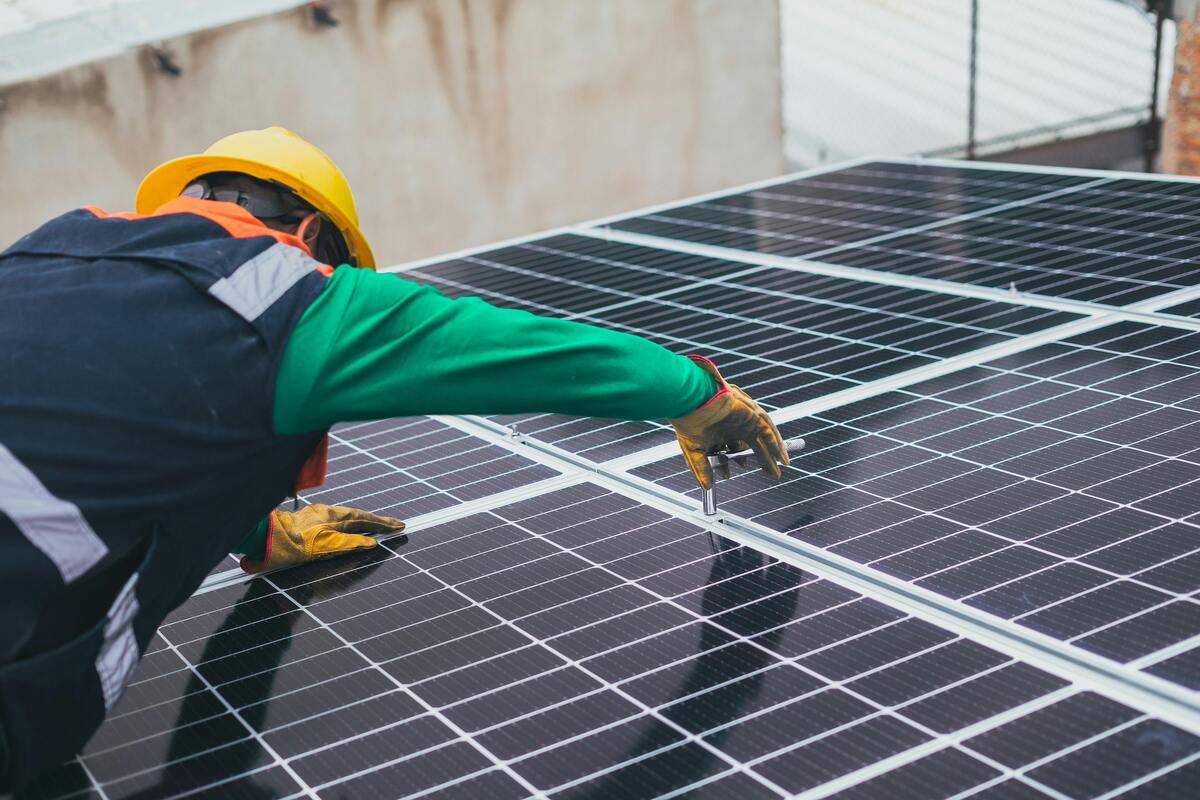 În ce perioadă a anului merită să fie instalate panourile solare?