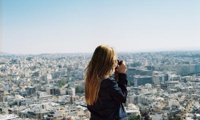 Ce să porți în city break-urile de toamnă: idei de ținute confortabile și cool