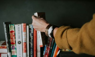Cum să alegi cărți care te ajută în dezvoltarea personală: Ghid pentru începători