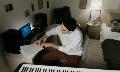 Cum să-ți creezi propriul stil unic ca artist solo