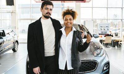 Cum să alegi prima ta mașină: sfaturi pentru tinerii șoferi