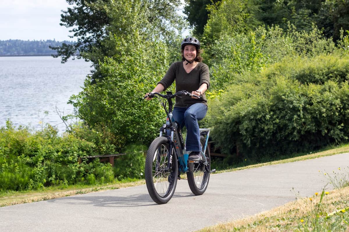 Beneficiile unei biciclete electrice în oraș: Cum să o alegi pe cea potrivită pentru tine?